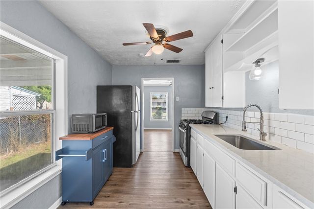 4645 Cheryl Dr, Corpus Christi, TX 78415