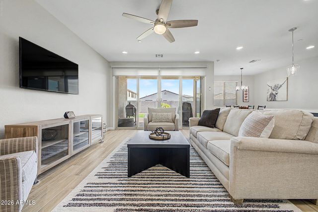 13187 W REDSTONE Drive, Peoria, AZ 85383