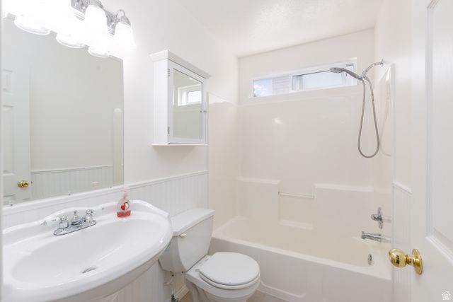 5444 S MIDLAND DR, Roy, UT 84067