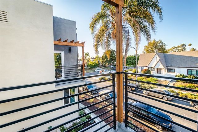 5022 Pickford Street, Los Angeles, CA 90019