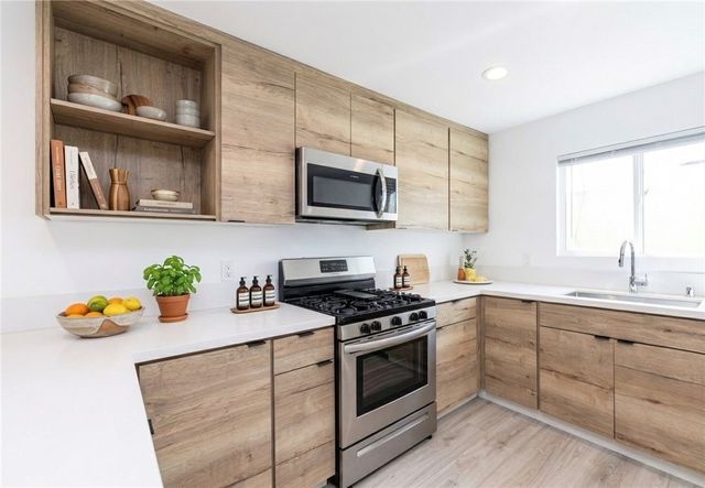 5022 Pickford Street, Los Angeles, CA 90019