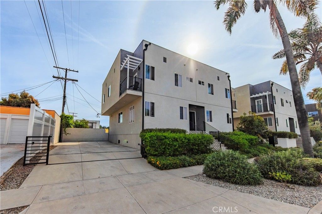 5022 Pickford Street, Los Angeles, CA 90019