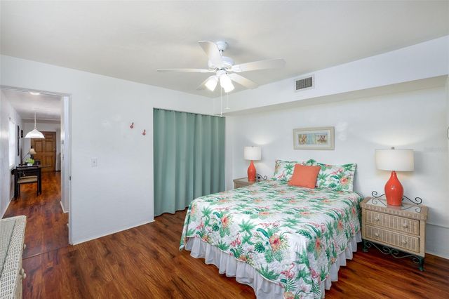 4154 56TH STREET N 720, Kenneth City, FL 33709