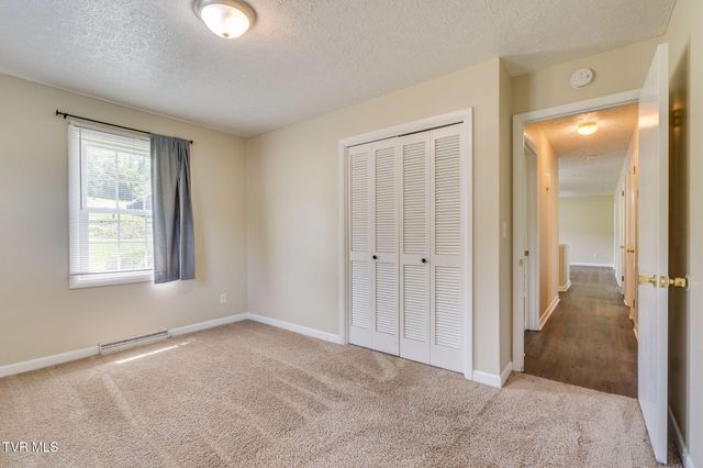 328 Blue Haven Drive, Kingsport, TN 37663