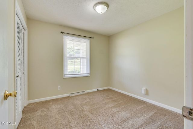 328 Blue Haven Drive, Kingsport, TN 37663