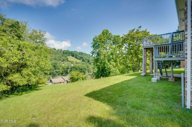 328 Blue Haven Drive, Kingsport, TN 37663