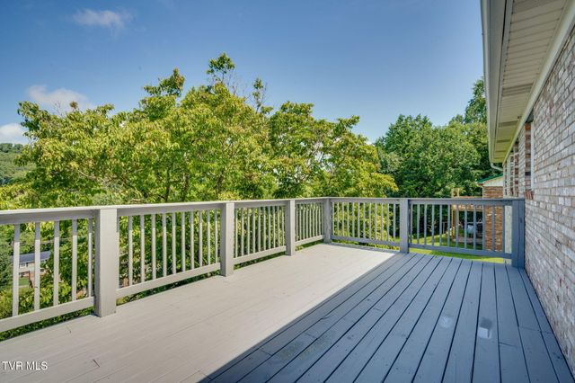 328 Blue Haven Drive, Kingsport, TN 37663
