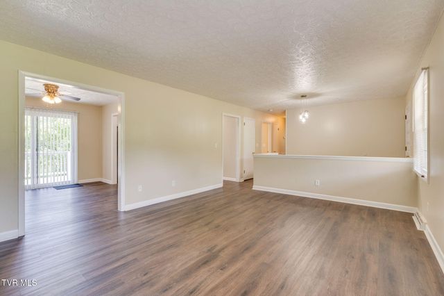 328 Blue Haven Drive, Kingsport, TN 37663