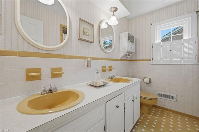 5225 W Randolph CT, Virginia Beach, VA 23464