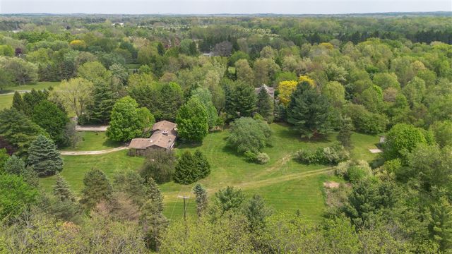 12528 Will Mill Drive, Milford, MI 48380