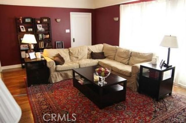 630 N Irving Boulevard, Los Angeles, CA 90004