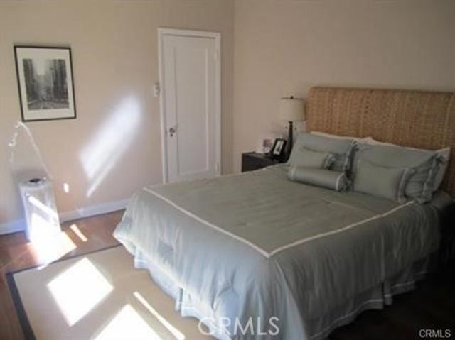 630 N Irving Boulevard, Los Angeles, CA 90004