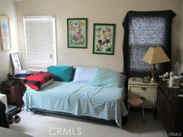 630 N Irving Boulevard, Los Angeles, CA 90004