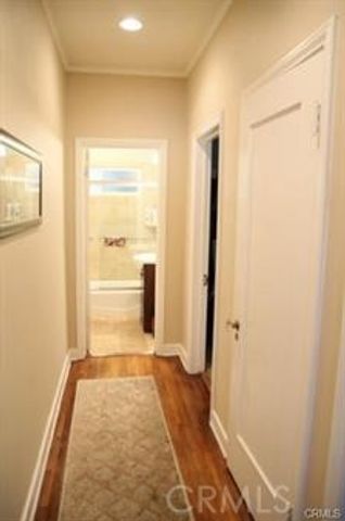 630 N Irving Boulevard, Los Angeles, CA 90004