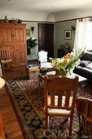 630 N Irving Boulevard, Los Angeles, CA 90004