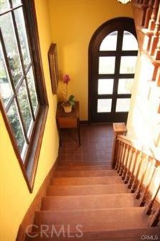 630 N Irving Boulevard, Los Angeles, CA 90004