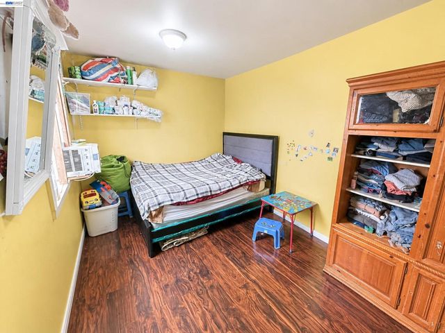 2051 23rd Ave, Oakland, CA 94606