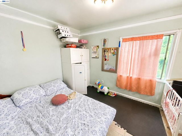 2051 23rd Ave, Oakland, CA 94606