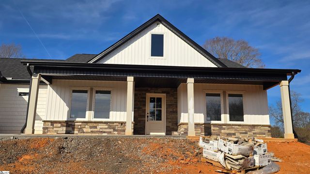 1746 Fish Camp Road, Chesnee, SC 29323