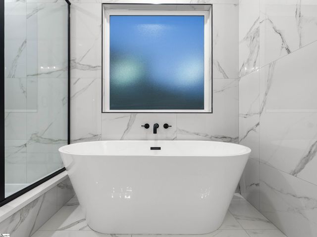 1746 Fish Camp Road, Chesnee, SC 29323