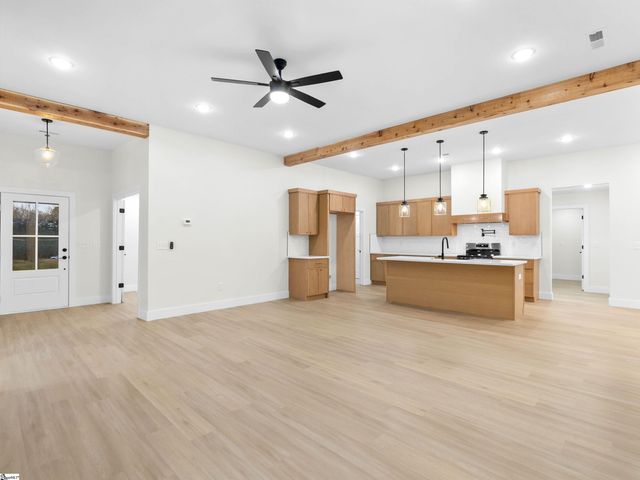 1746 Fish Camp Road, Chesnee, SC 29323