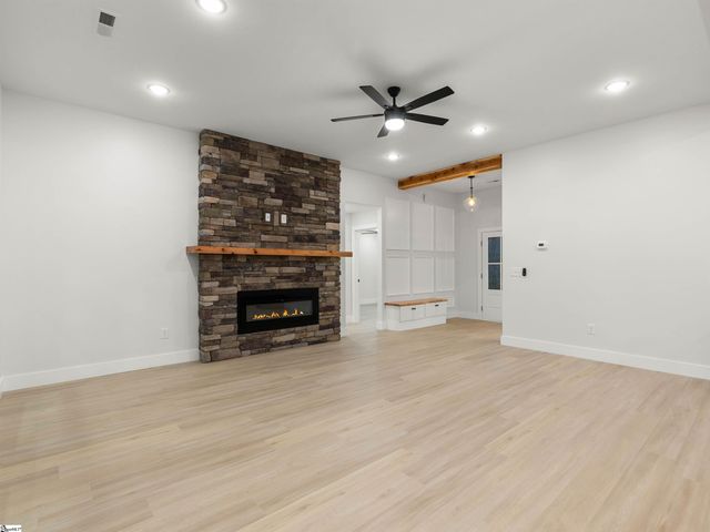 1746 Fish Camp Road, Chesnee, SC 29323