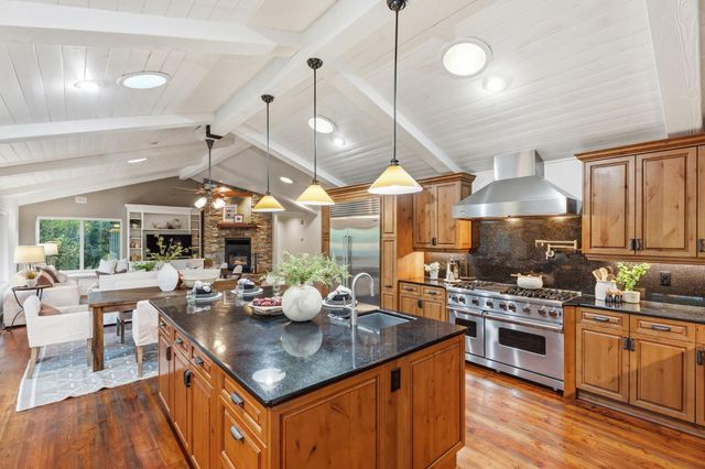 45012 Mockingbird Lane, Oakhurst, CA 93644