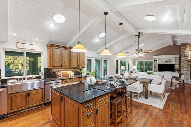 45012 Mockingbird Lane, Oakhurst, CA 93644