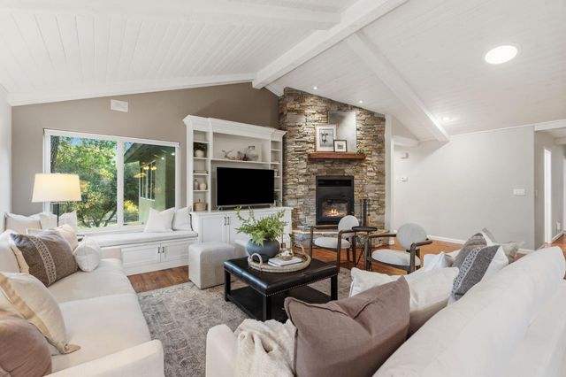 45012 Mockingbird Lane, Oakhurst, CA 93644
