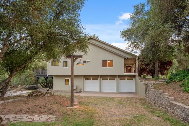 45012 Mockingbird Lane, Oakhurst, CA 93644