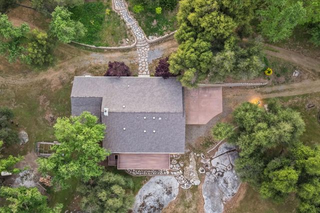 45012 Mockingbird Lane, Oakhurst, CA 93644