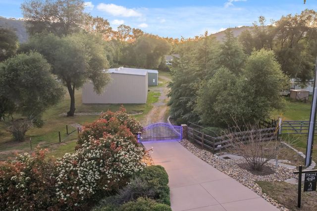 45012 Mockingbird Lane, Oakhurst, CA 93644