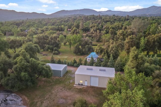 45012 Mockingbird Lane, Oakhurst, CA 93644