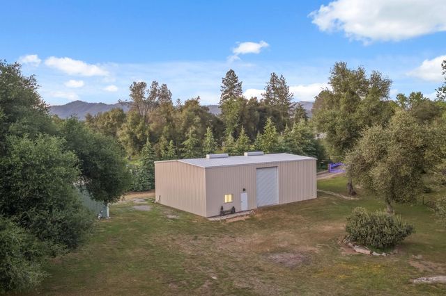 45012 Mockingbird Lane, Oakhurst, CA 93644