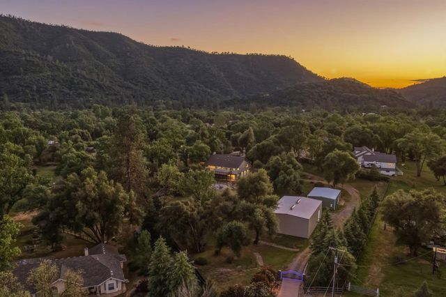 45012 Mockingbird Lane, Oakhurst, CA 93644