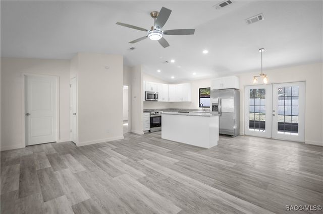 105 E Harvard Street, Inverness, FL 34452