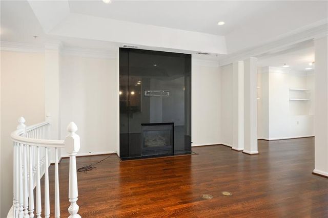 3334 Peachtree NE Road 1905, Atlanta, GA 30326