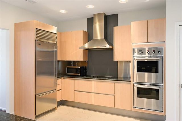 3334 Peachtree NE Road 1905, Atlanta, GA 30326