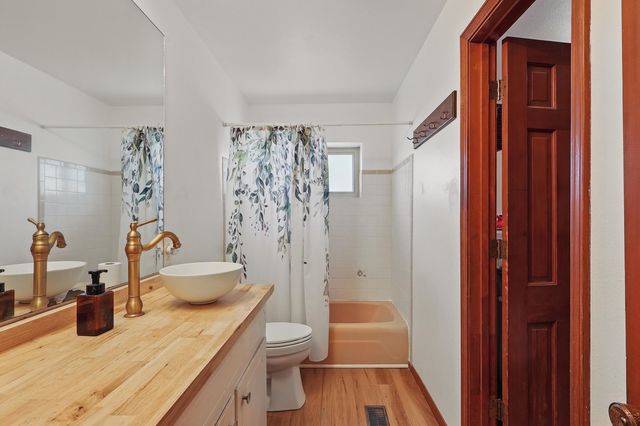 1716 Marcelino Road SW, Albuquerque, NM 87105