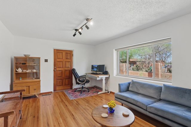 1716 Marcelino Road SW, Albuquerque, NM 87105