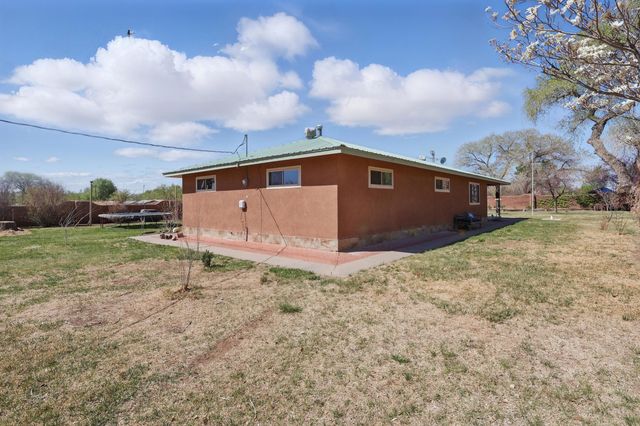 1716 Marcelino Road SW, Albuquerque, NM 87105