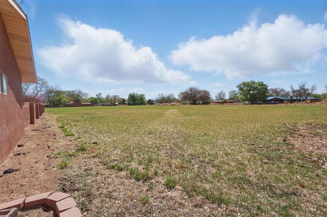 1716 Marcelino Road SW, Albuquerque, NM 87105