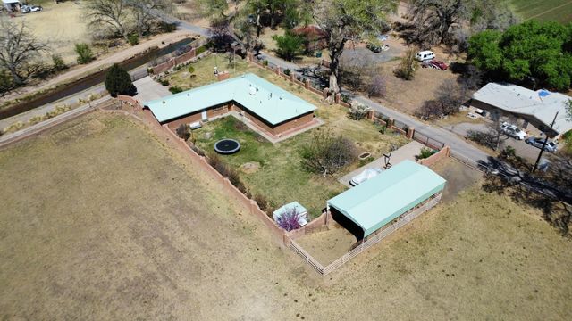 1716 Marcelino Road SW, Albuquerque, NM 87105