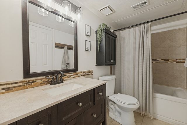 2715 Harbinger Lane, Dallas, TX 75287