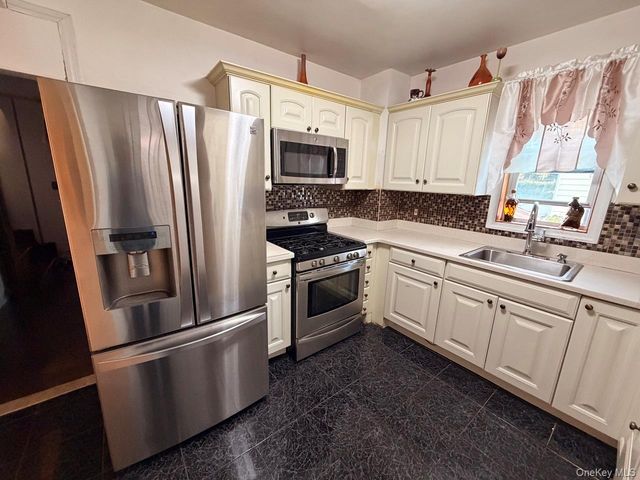 13744 218th Street, Laurelton, NY 11413