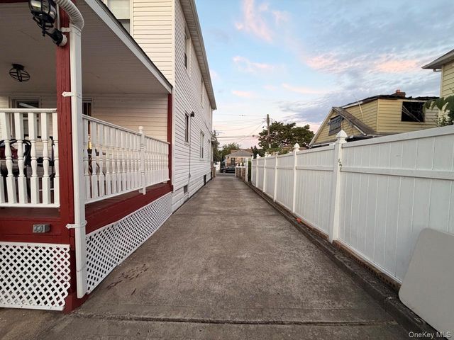 13744 218th Street, Laurelton, NY 11413