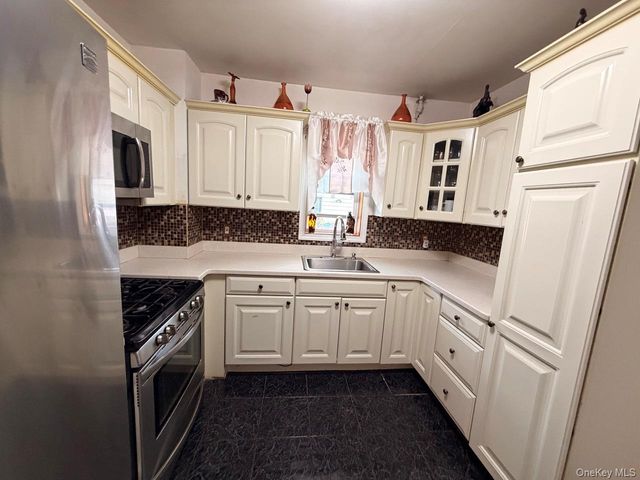 13744 218th Street, Laurelton, NY 11413