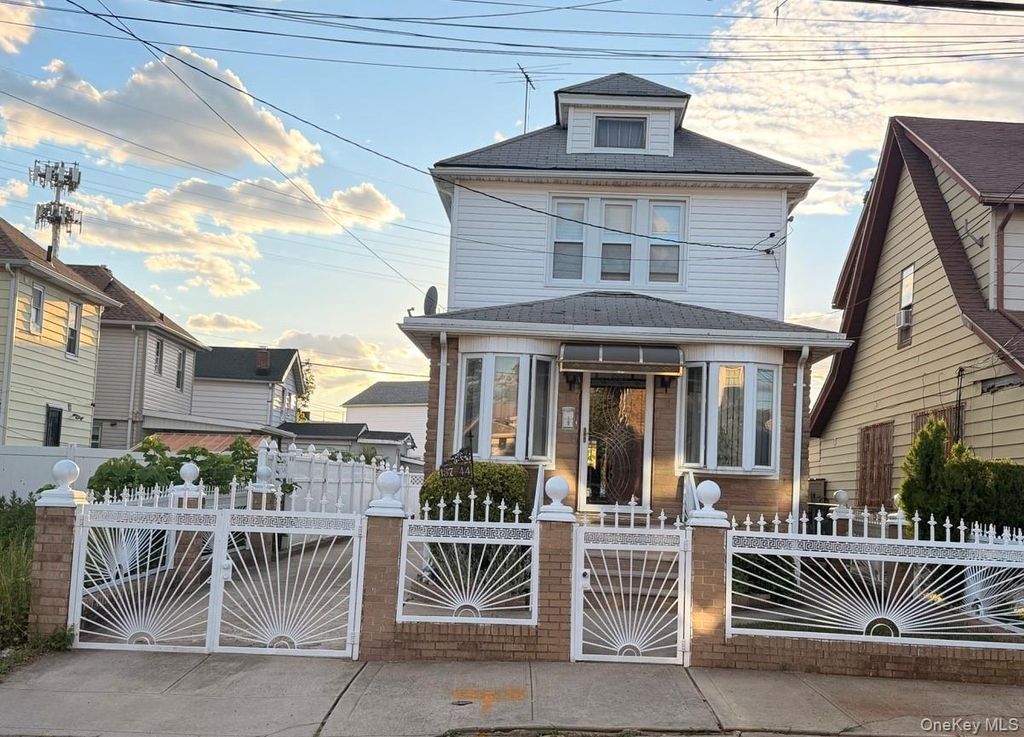 13744 218th Street, Laurelton, NY 11413