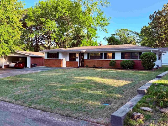 7 Phyllis CT, Jacksonville, AR 72076