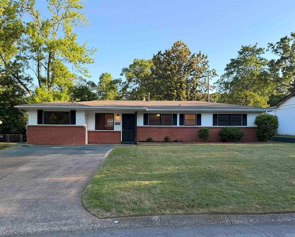 7 Phyllis CT, Jacksonville, AR 72076